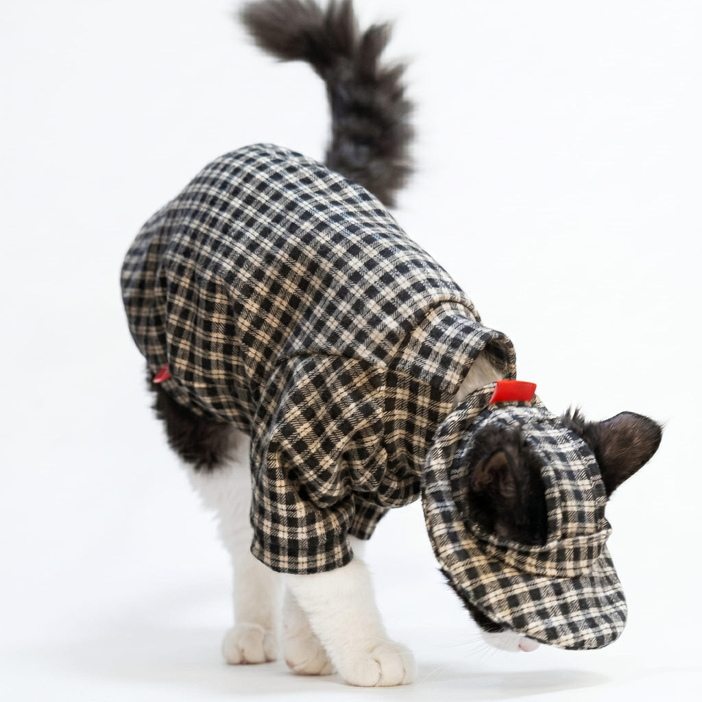 Charlocat®  Plaid Cat Lounge With A Bucket Cap